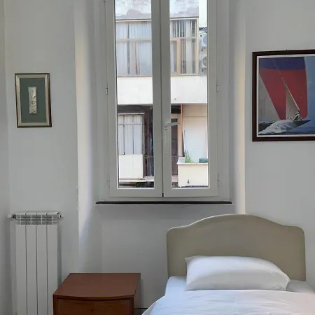Emanuela Hostel Rome