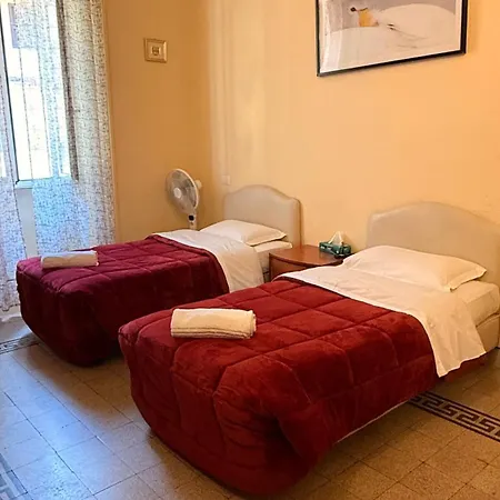 Emanuela Hostel Řím