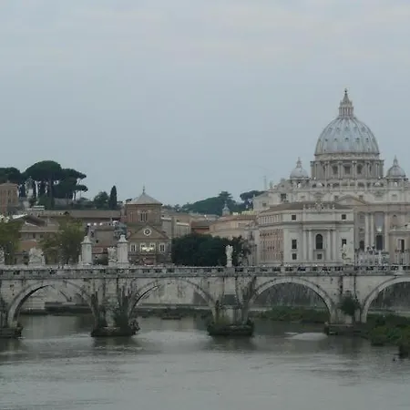 Emanuela بيت شباب *