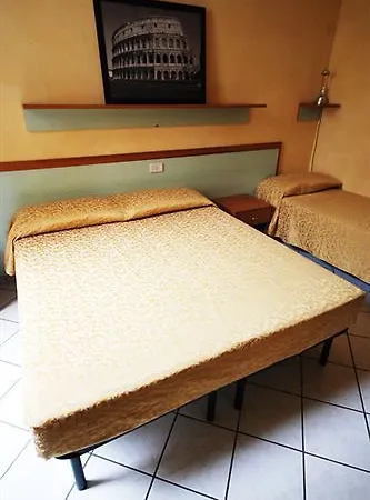 Emanuela Hostal Roma