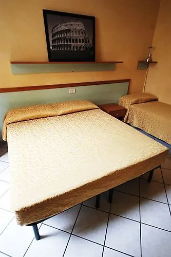 Emanuela Hostel Róma